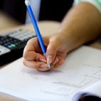 Brezplačen študij za zaposlene in pravice študentov po 26. letu